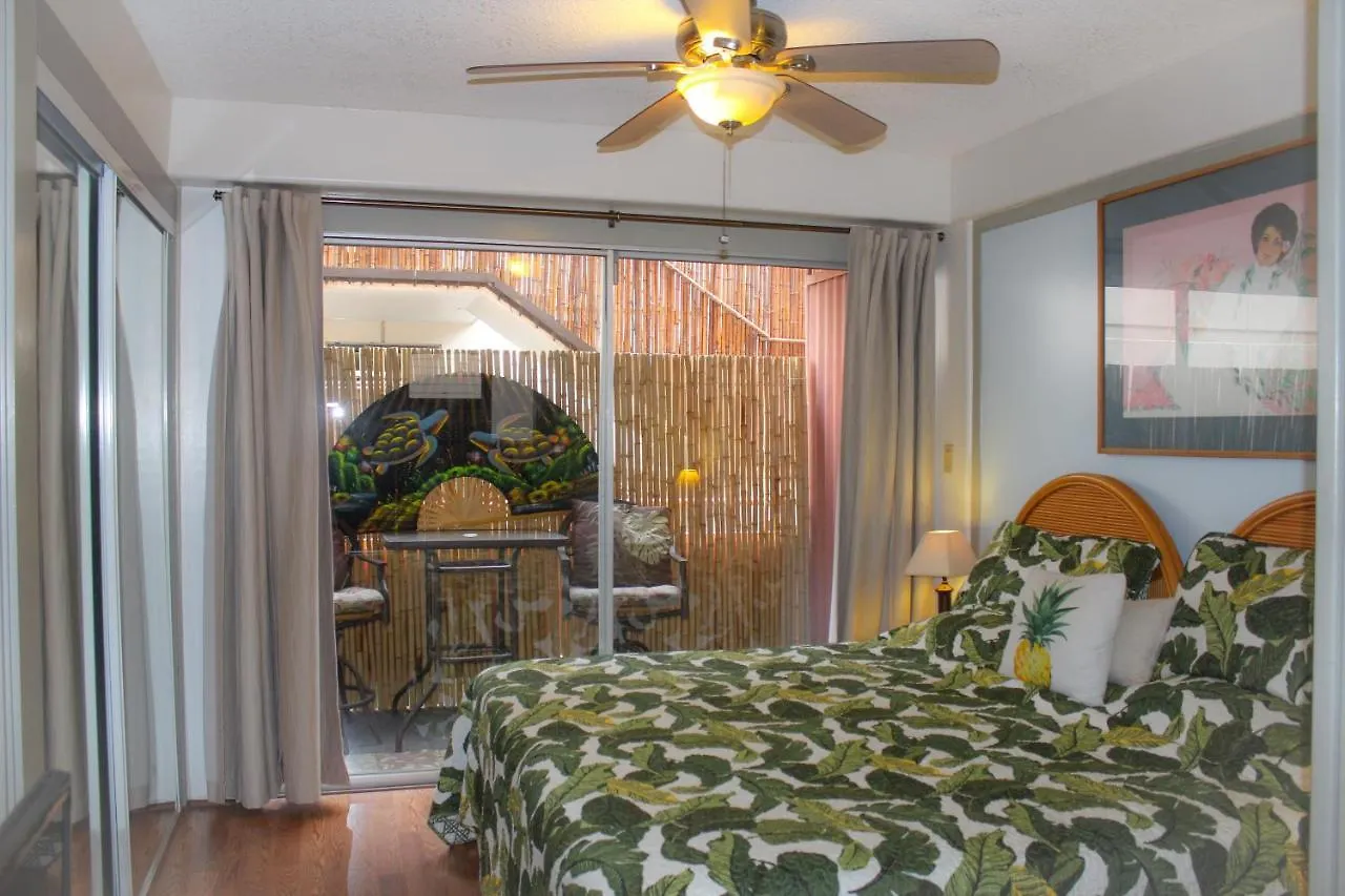 Retro Oasis Hawaiian King Apartment Condo Honolulu 0*,